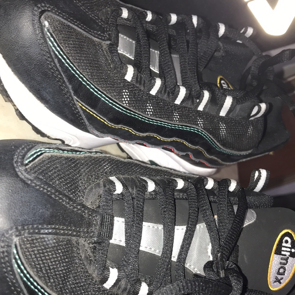 Airmax - Picture 4 of 4